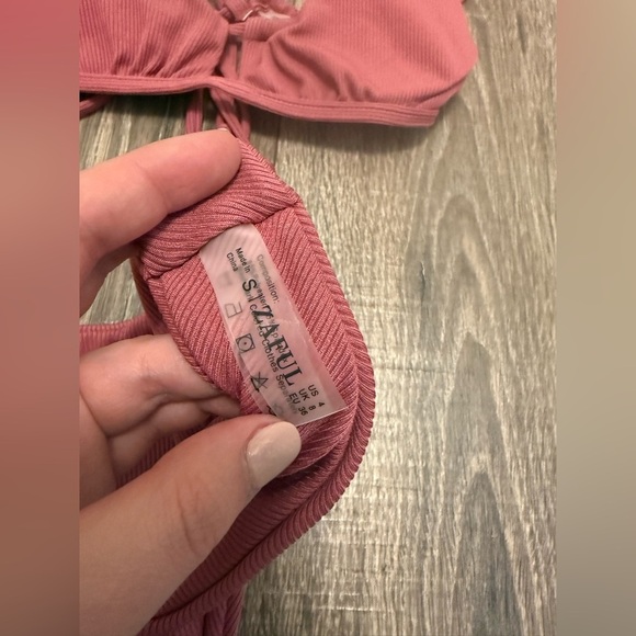 Zaful Women’s Dark Red Key Hole Bandeau Bikini Size S Cheeky Bottoms - Picture 4 of 6